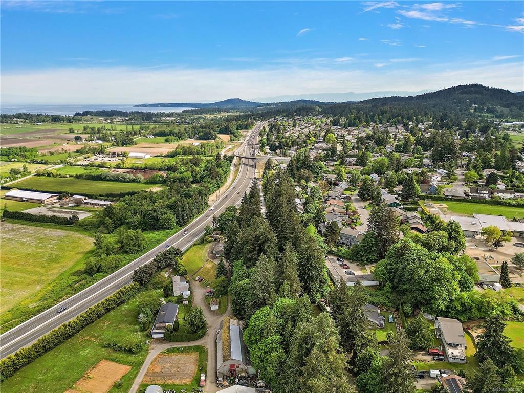 6864 East Saanich Road, Central Saanich, BC, V8Z 5Y9 - 47