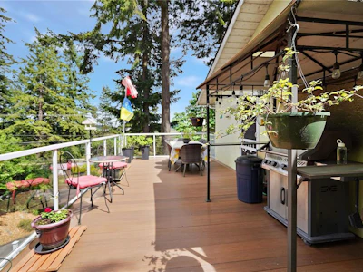 6864 East Saanich Road - 5