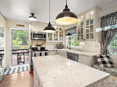 6864 East Saanich Road - 2