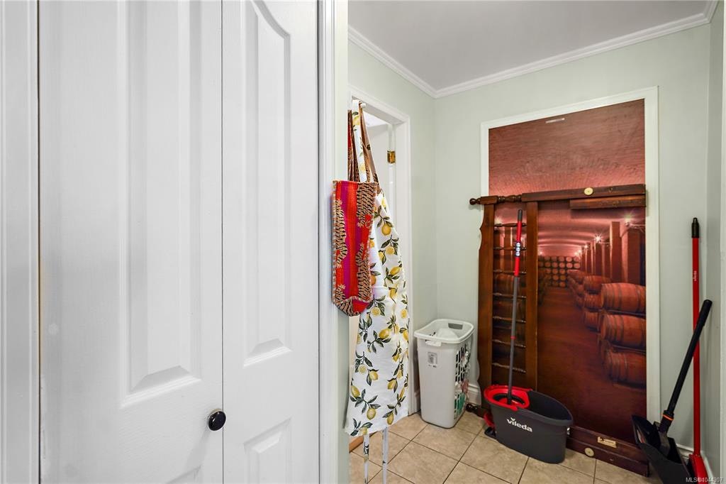 6864 East Saanich Road, Central Saanich, BC, V8Z 5Y9 - 68