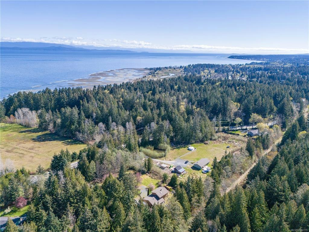 4080 Island Highway, Qualicum Beach, BC, V9K 2B1 - 37