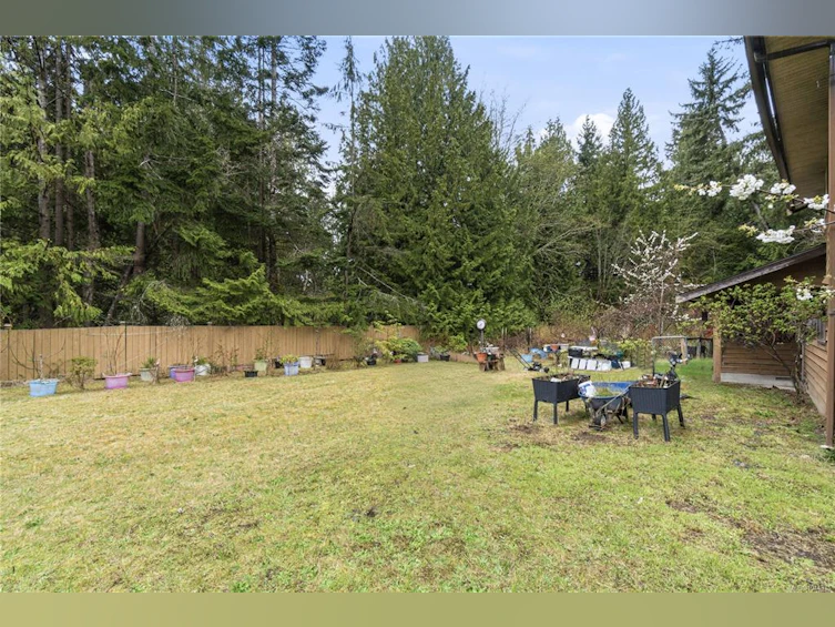 4080 Island Highway, Qualicum Beach, BC, V9K 2B1 - 14