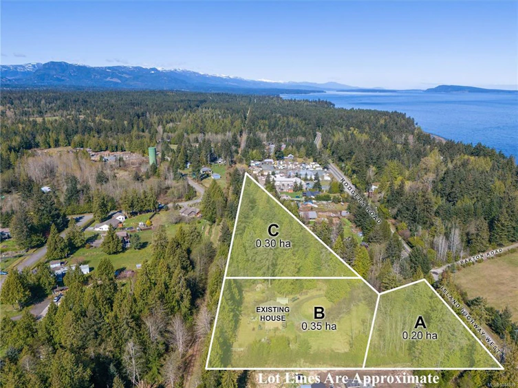 4080 Island Highway, Qualicum Beach, BC, V9K 2B1 - 2
