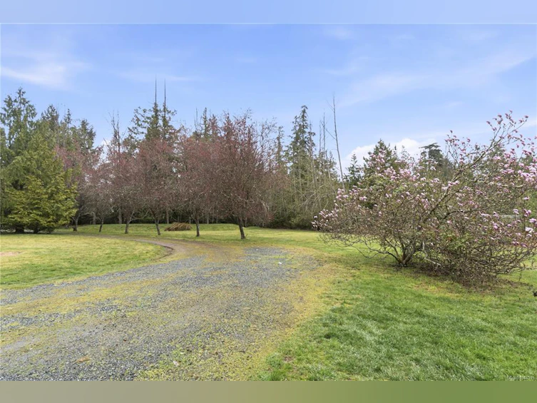 4080 Island Highway, Qualicum Beach, BC, V9K 2B1 - 24