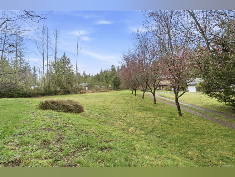 4080 Island Highway, Qualicum Beach, BC, V9K 2B1 - 19