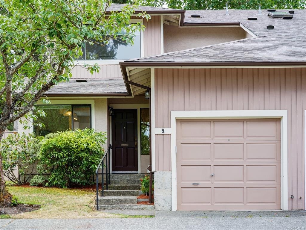 9-1309 Mckenzie Avenue, Saanich, BC, V8P 2M1