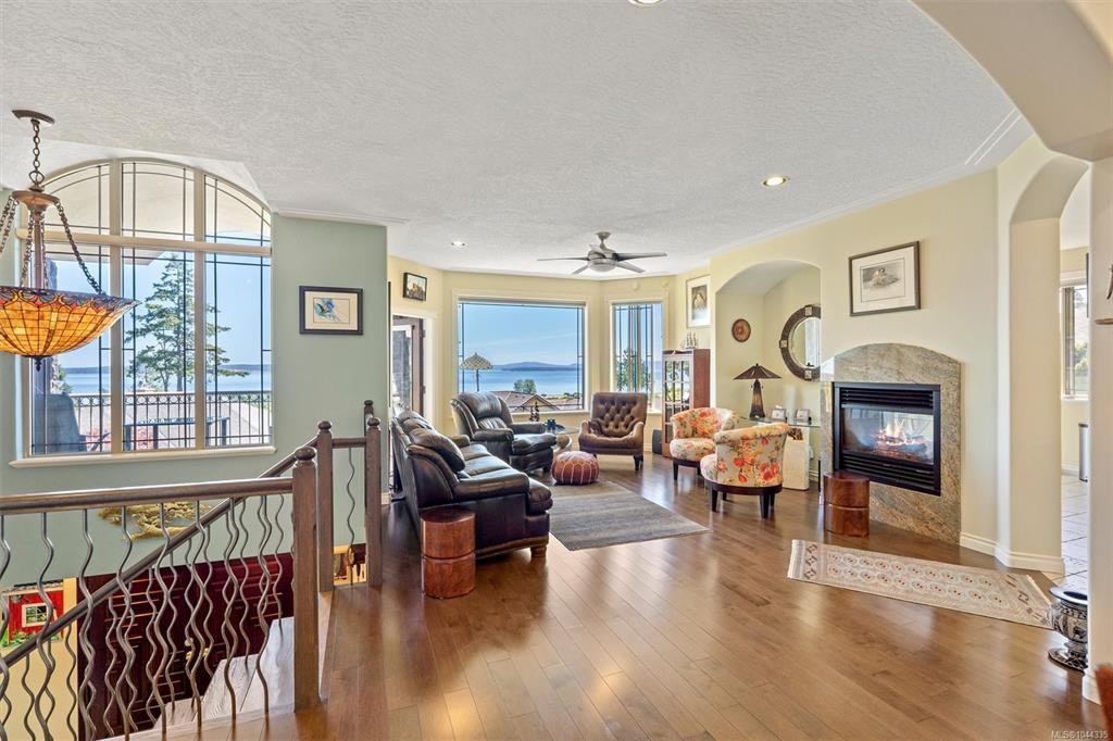 7012 Island View Place, Central Saanich, BC, V8M 2J6