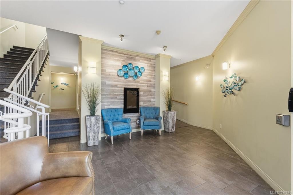 307-6738 Dickinson Road - 5