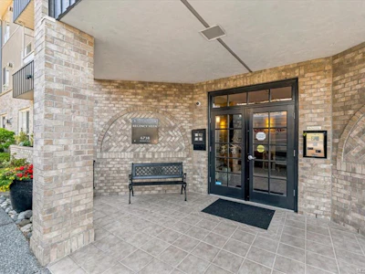 307-6738 Dickinson Road - 4