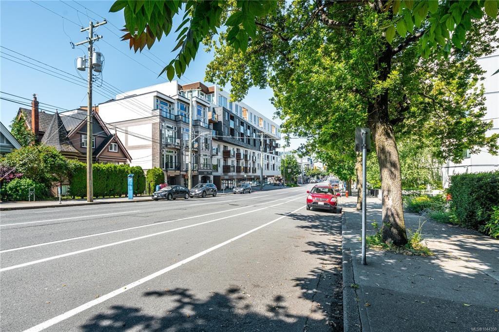203-1121 Fort Street, Victoria, BC, V8V 3K9 - 33