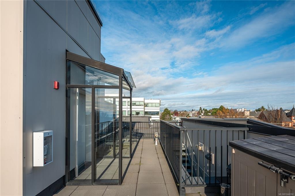 203-1121 Fort Street, Victoria, BC, V8V 3K9 - 20