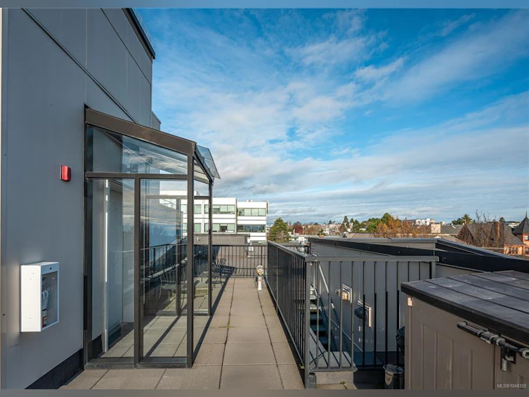 203-1121 Fort Street, Victoria, BC, V8V 3K9 - 20