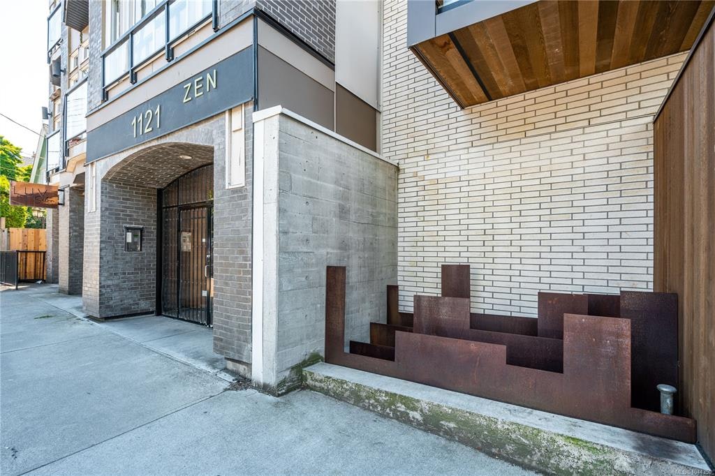 203-1121 Fort Street, Victoria, BC, V8V 3K9 - 2