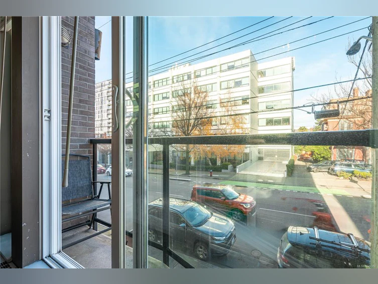 203-1121 Fort Street, Victoria, BC, V8V 3K9 - 18