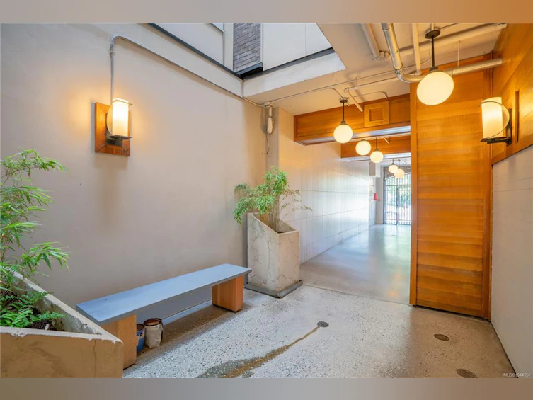 203-1121 Fort Street, Victoria, BC, V8V 3K9 - 28