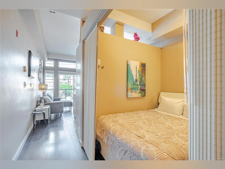 203-1121 Fort Street, Victoria, BC, V8V 3K9 - 13