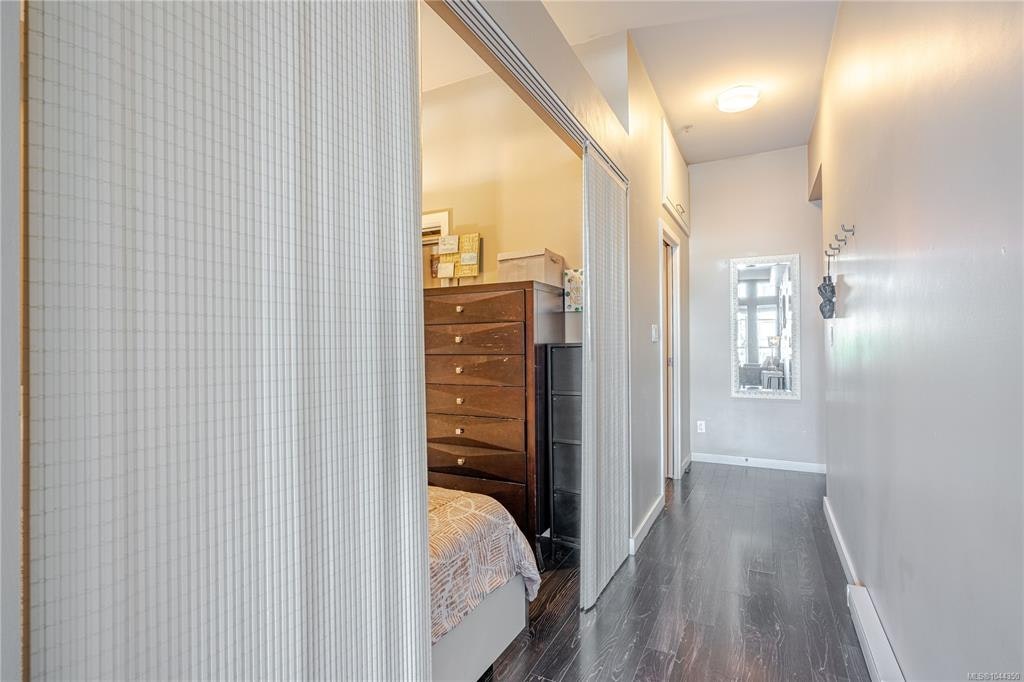 203-1121 Fort Street, Victoria, BC, V8V 3K9 - 14