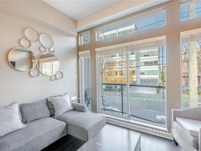203-1121 Fort Street - 4