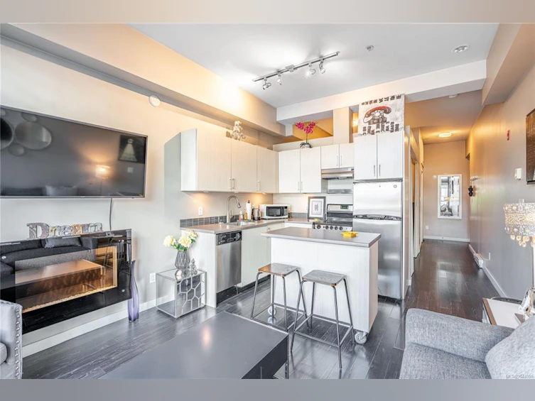 203-1121 Fort Street, Victoria, BC, V8V 3K9 - 7