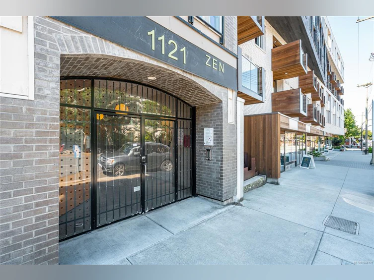 203-1121 Fort Street, Victoria, BC, V8V 3K9 - 31