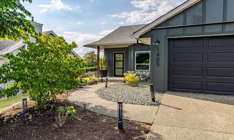 1405 Malahat Drive