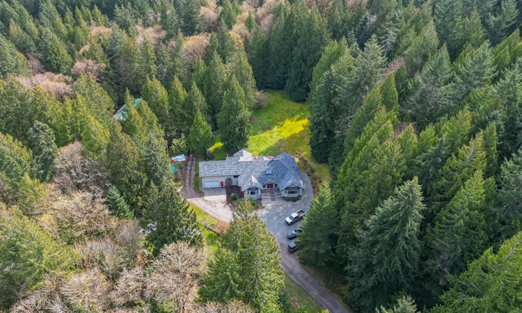 3105 Cameron Taggart Road