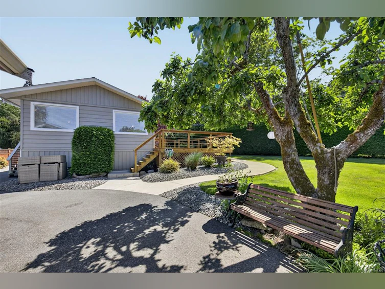 3475 Seacloud Road, Saltair, BC, V0R 1K2 - 38