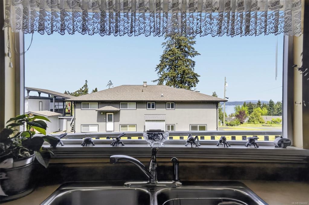 3475 Seacloud Road, Saltair, BC, V0R 1K2 - 11