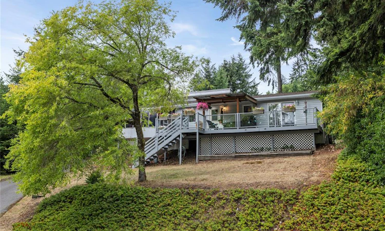 2365 Collins Crescent