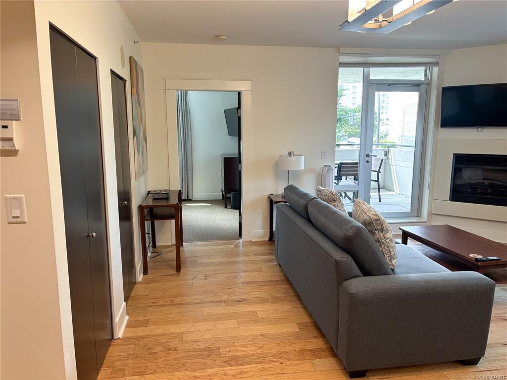 A209-810 Humboldt Street, Victoria, BC, V8V 5B1 - 6