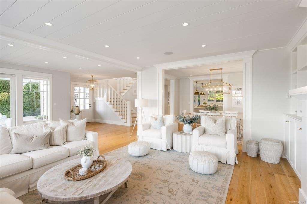 1701 Texada Terrace - 3