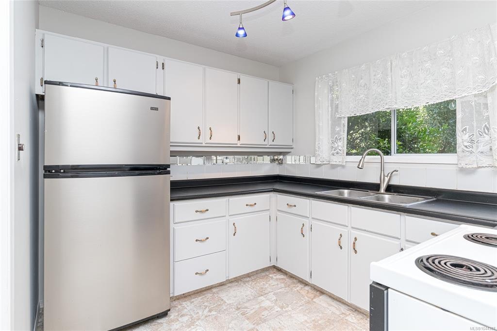 112-2860 Sooke Lake Road, Langford, BC, V9B 4R3 - 7