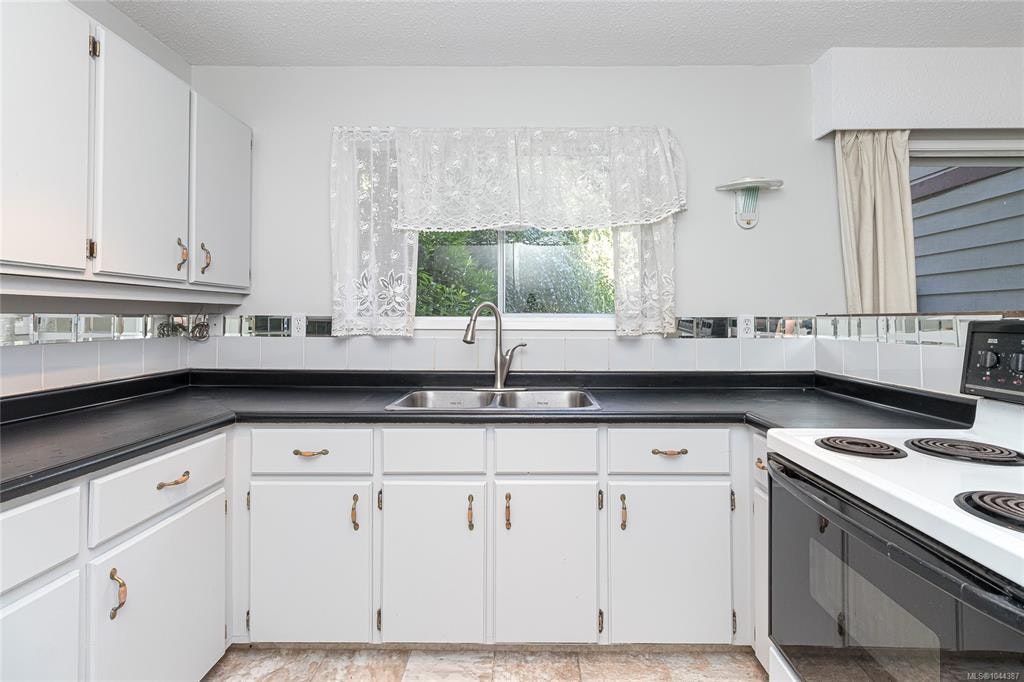 112-2860 Sooke Lake Road, Langford, BC, V9B 4R3 - 9