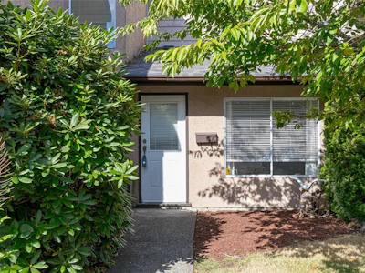 112-2860 Sooke Lake Road - 2