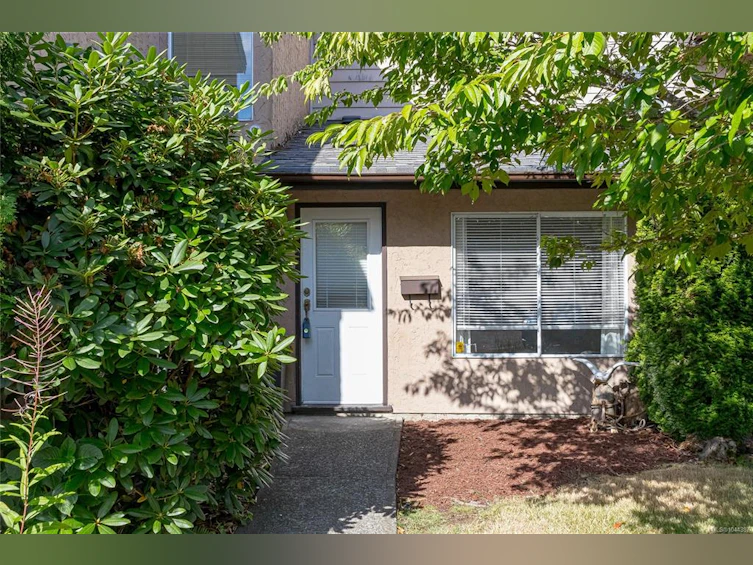 112-2860 Sooke Lake Road, Langford, BC, V9B 4R3 - 2