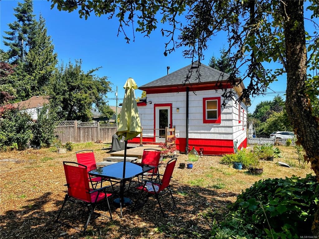 37 Strickland Street, Nanaimo, BC, V9R 4S1