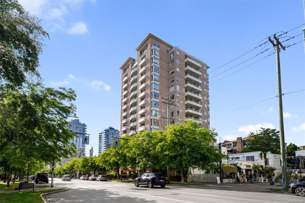 904-930 Yates Street, Victoria, BC, V8V 4Z3