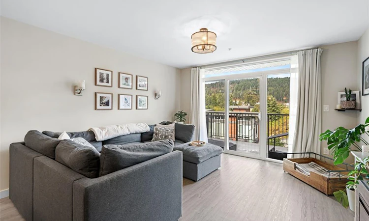 311-110 Presley Place
