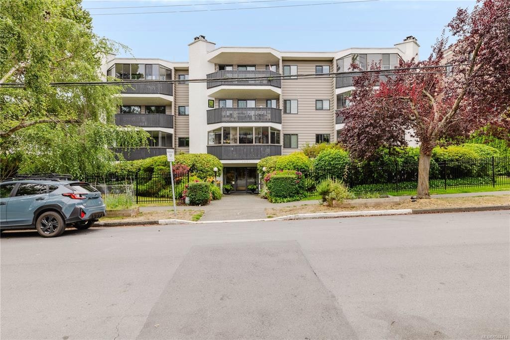 303-1031 Burdett Avenue, Victoria, BC, V8V 3G9 - 46