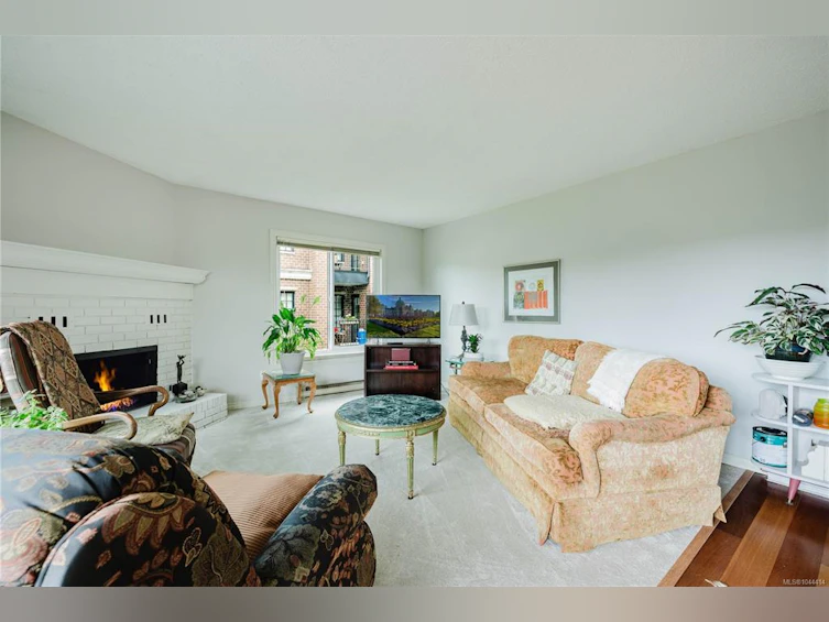 303-1031 Burdett Avenue, Victoria, BC, V8V 3G9 - 9