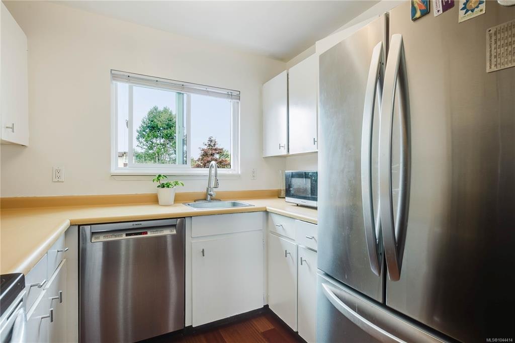 303-1031 Burdett Avenue, Victoria, BC, V8V 3G9 - 15
