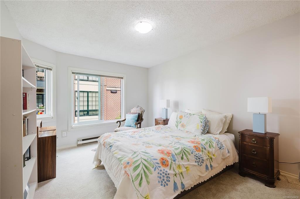 303-1031 Burdett Avenue, Victoria, BC, V8V 3G9 - 16