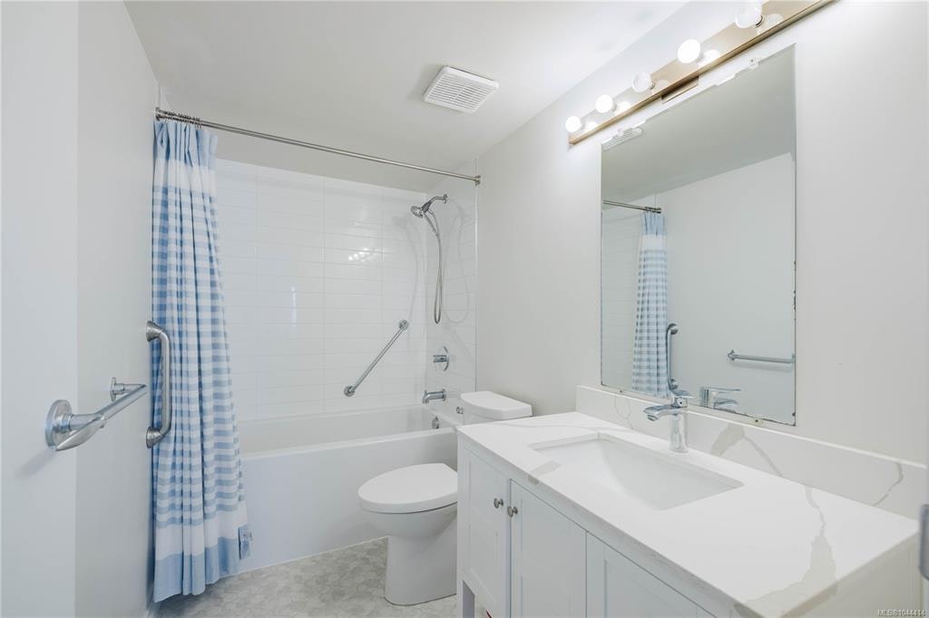 303-1031 Burdett Avenue, Victoria, BC, V8V 3G9 - 19