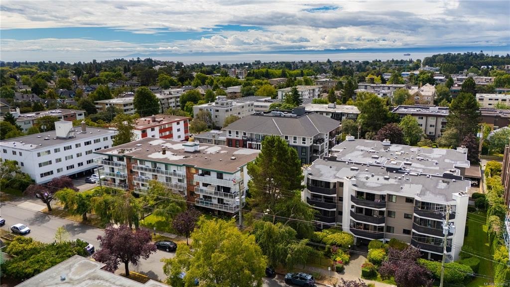 303-1031 Burdett Avenue, Victoria, BC, V8V 3G9 - 42