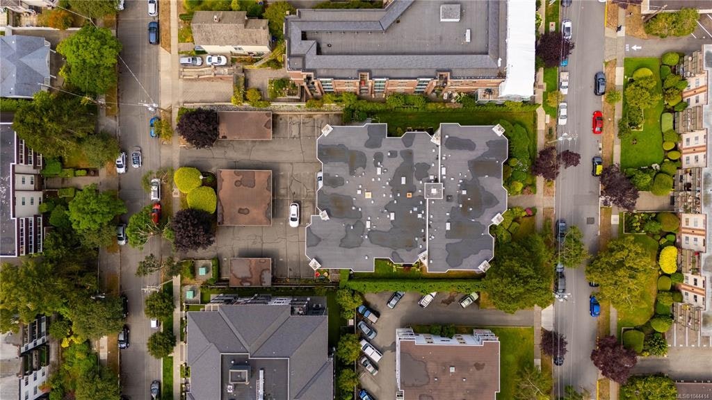 303-1031 Burdett Avenue, Victoria, BC, V8V 3G9 - 45