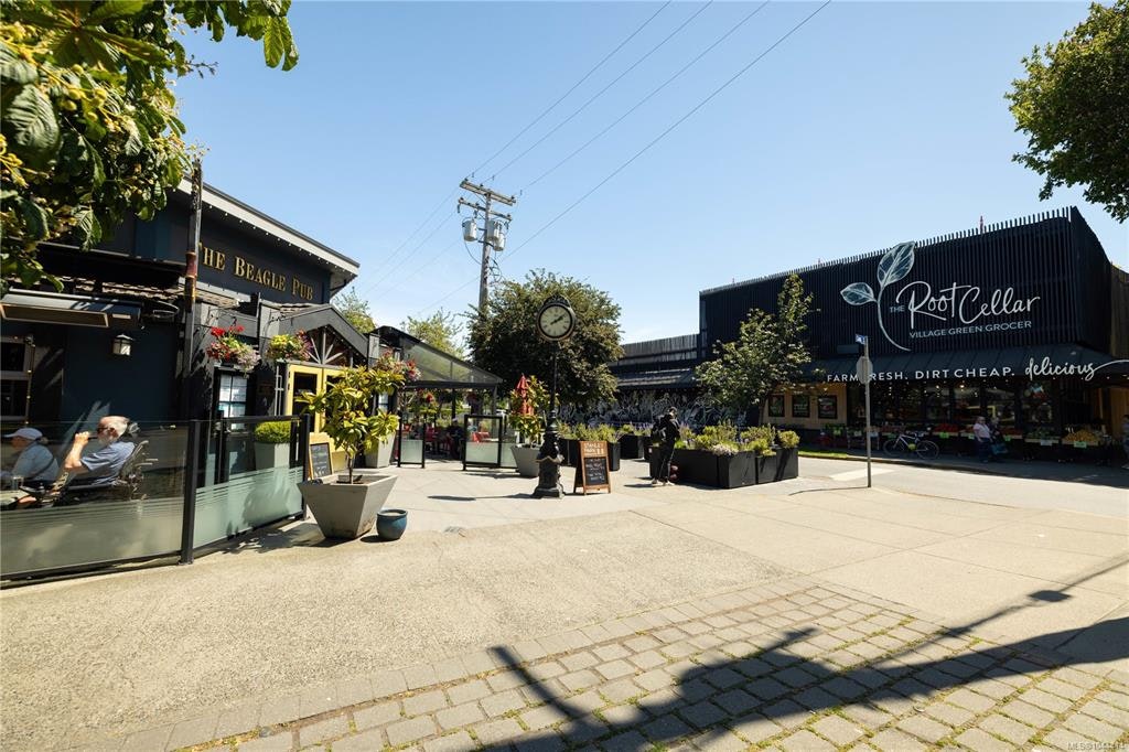 303-1031 Burdett Avenue, Victoria, BC, V8V 3G9 - 25
