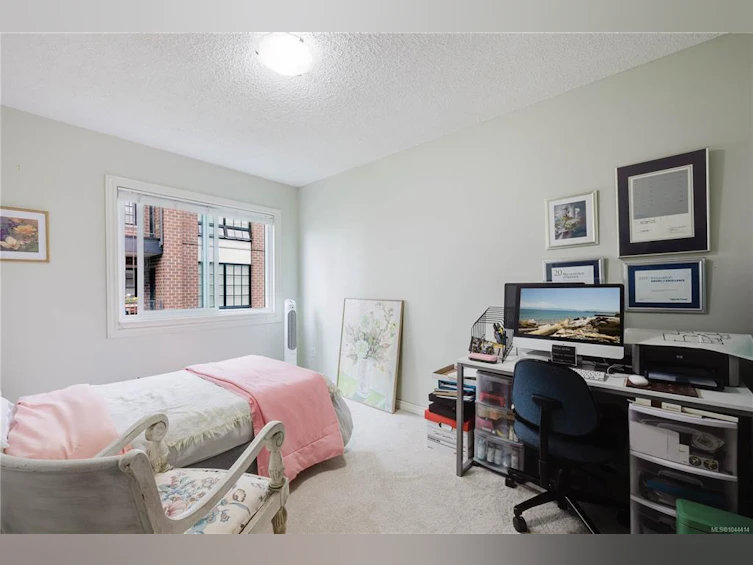 303-1031 Burdett Avenue, Victoria, BC, V8V 3G9 - 21