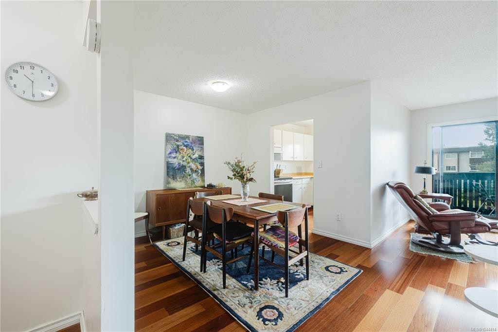 303-1031 Burdett Avenue, Victoria, BC, V8V 3G9 - 11
