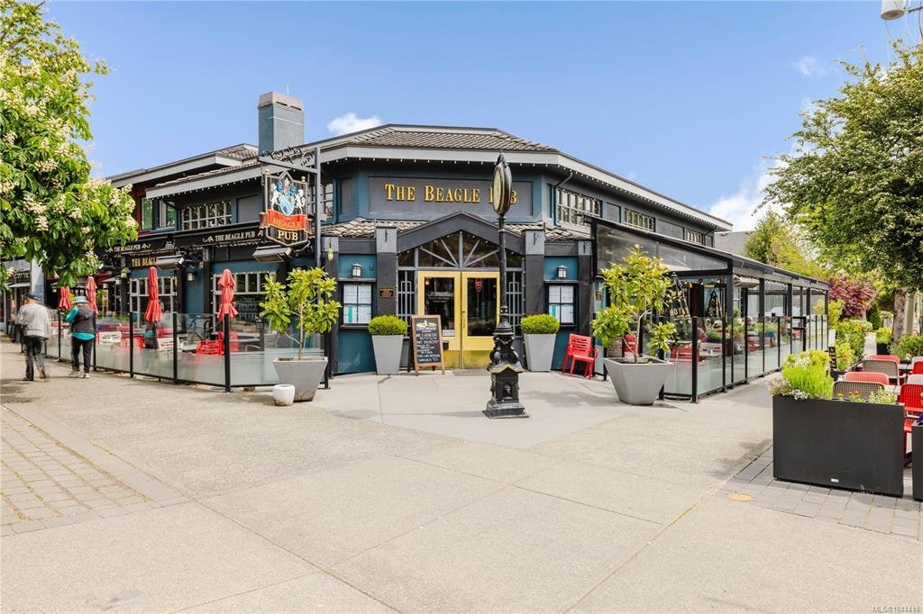 303-1031 Burdett Avenue, Victoria, BC, V8V 3G9 - 26
