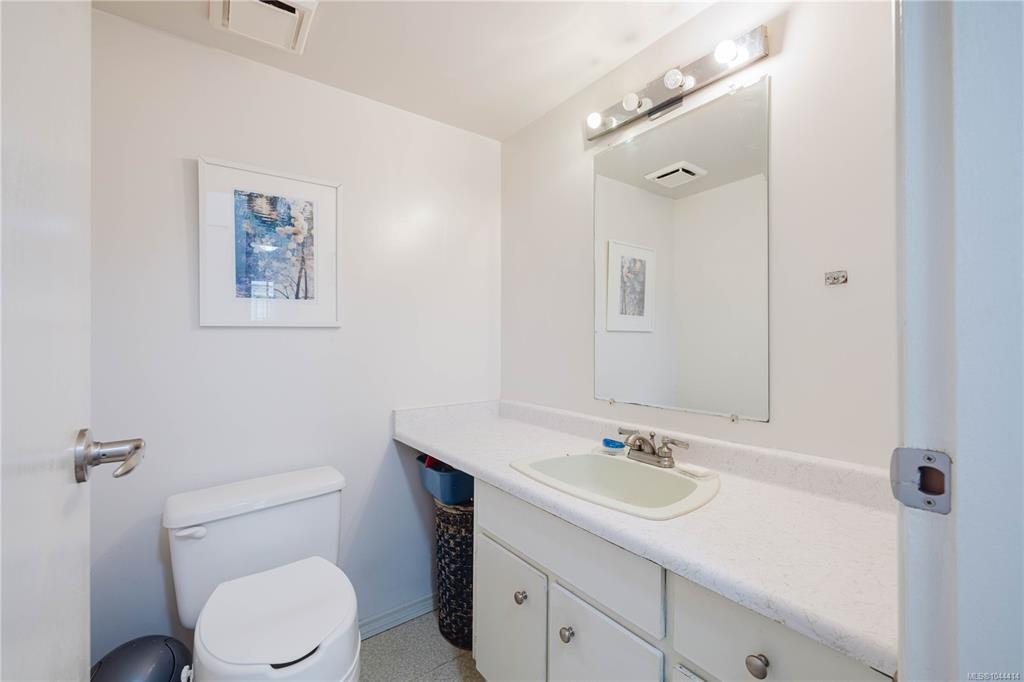 303-1031 Burdett Avenue, Victoria, BC, V8V 3G9 - 22